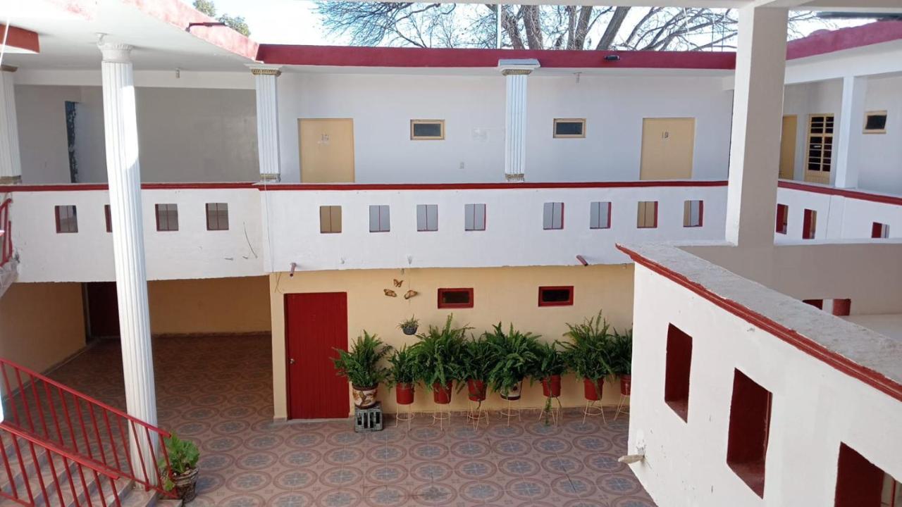 Hotel Rocio Cedral Buitenkant foto